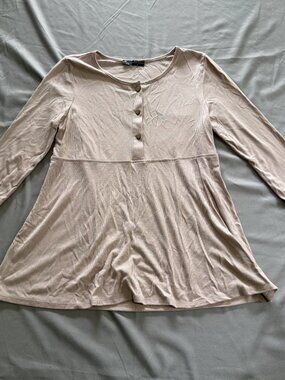 Shop Basic  Woman’s Shirt Tan Color, Size Small 3/4 Sleeve New Without Tags